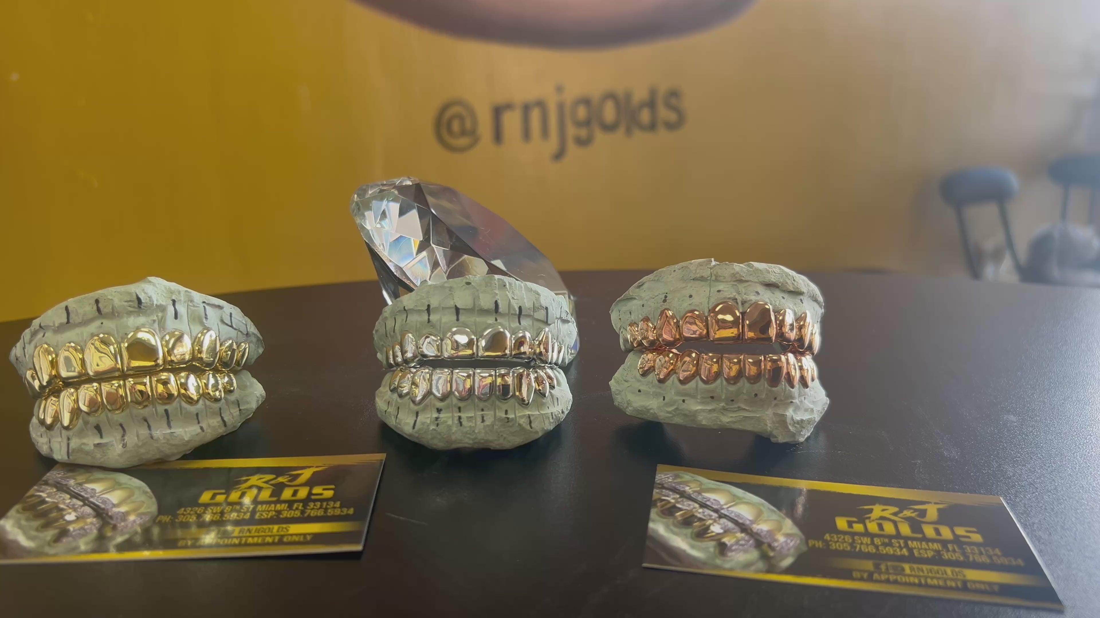 10 top & 10 bottom Grillz