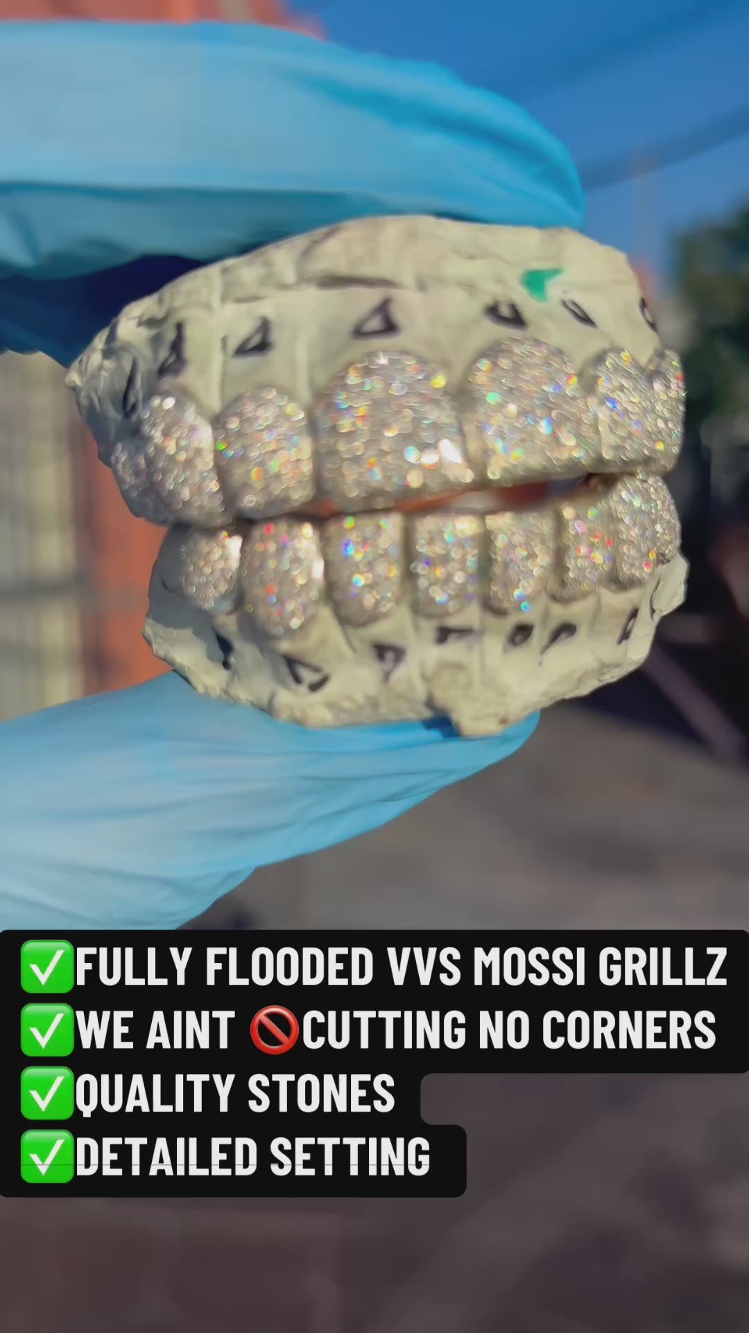 VVS MOSSI GRILLZ